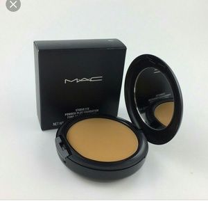 Mac NC55 Powder Plus Foundation